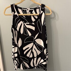 Chico's Monochrome Leaf Pattern Tank Top